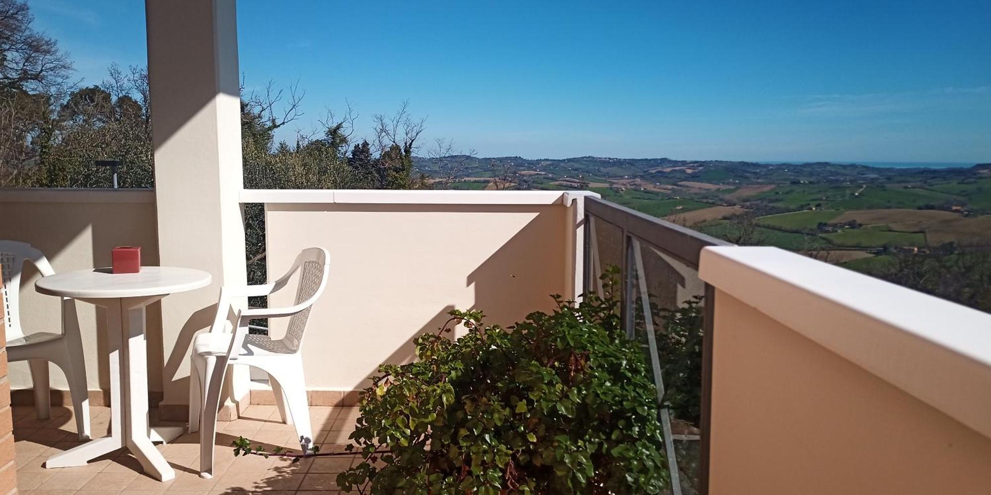 Appartamento Che Vista! Affittacamere Mombaroccio Buitenkant foto